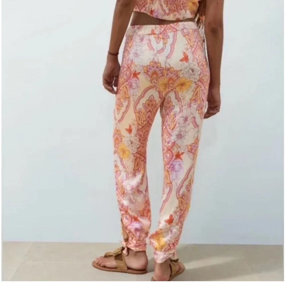 Zara The Sasha Pink Orange Satin Printed Tapered Tie Hem
Pants size S - Picture 4 of 8